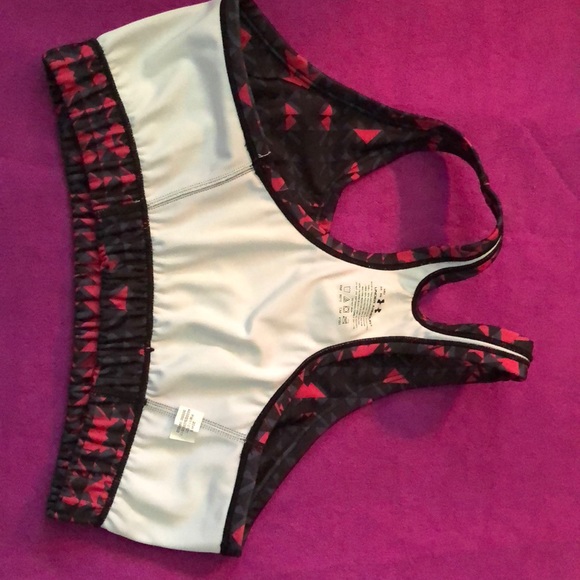 Under Armour sports bra - Picture 4 of 6